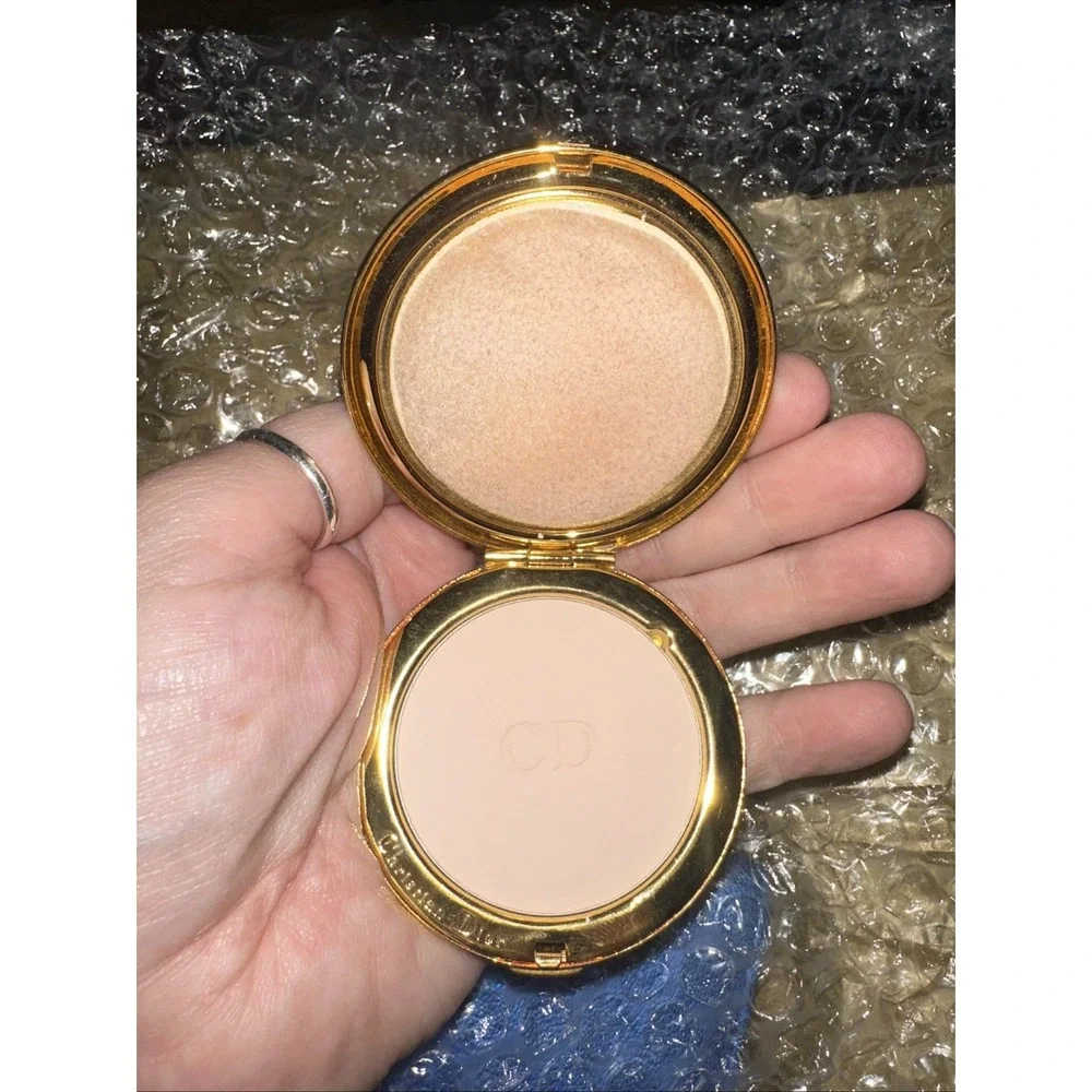 Vintage Christian‎ Dior 600 Invisible Plus .21 Oz Made in France Compact New!!!